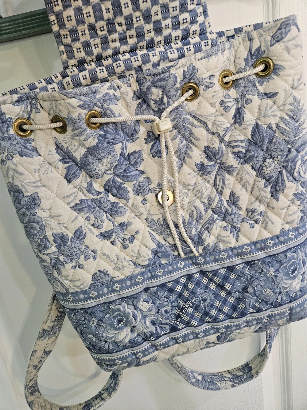 Vera Bradley Blue and Cream Quilted Floral Drawstring Tote Backpack - Picture 3 of 5